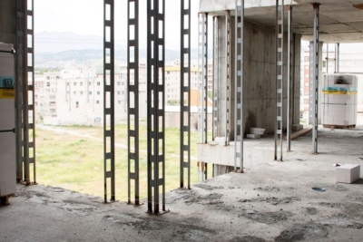 اجرای وال پست افقی و عمودی