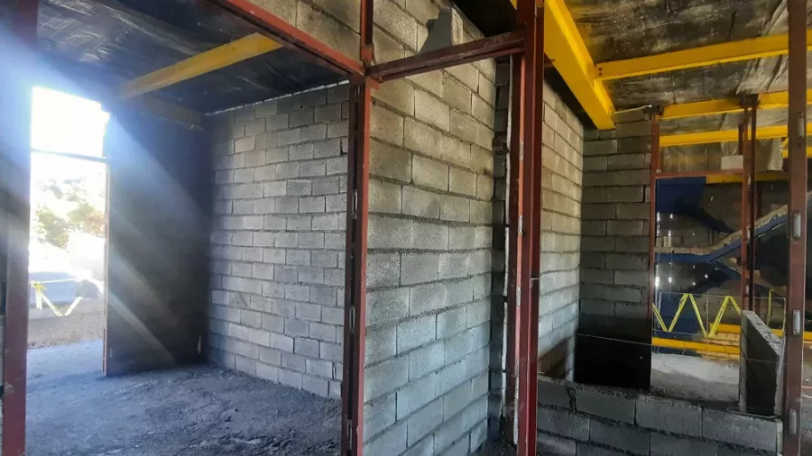 نصب وال پست دیوار در چارچوب درها و پنجره‌ها